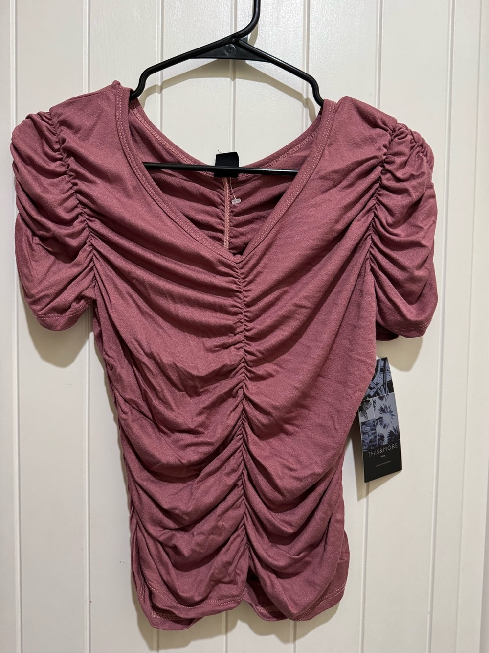 Ruched V-Neck Short Sleeve Top in Mauve